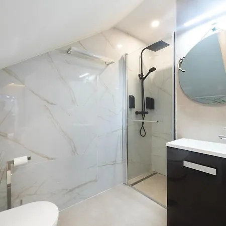 Hotel Luxury Jacuzzi *