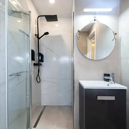 Luxury Jacuzzi Hotel